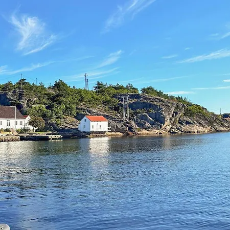2 Bedroom Awesome In Søgne