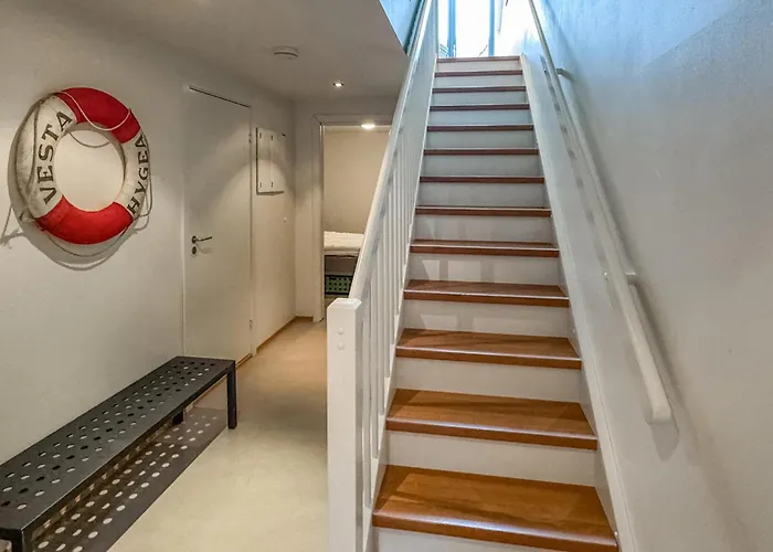 Lägenhet 3 Bedroom Amazing In